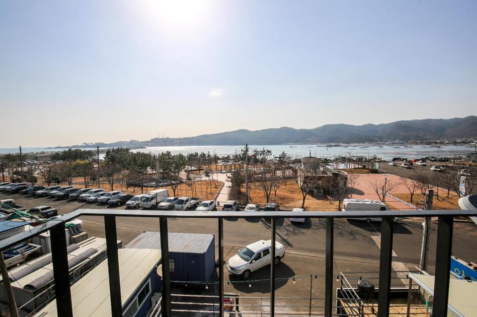 pohang yangpodeungdae pensyeon Bed and Breakfast in South Korea