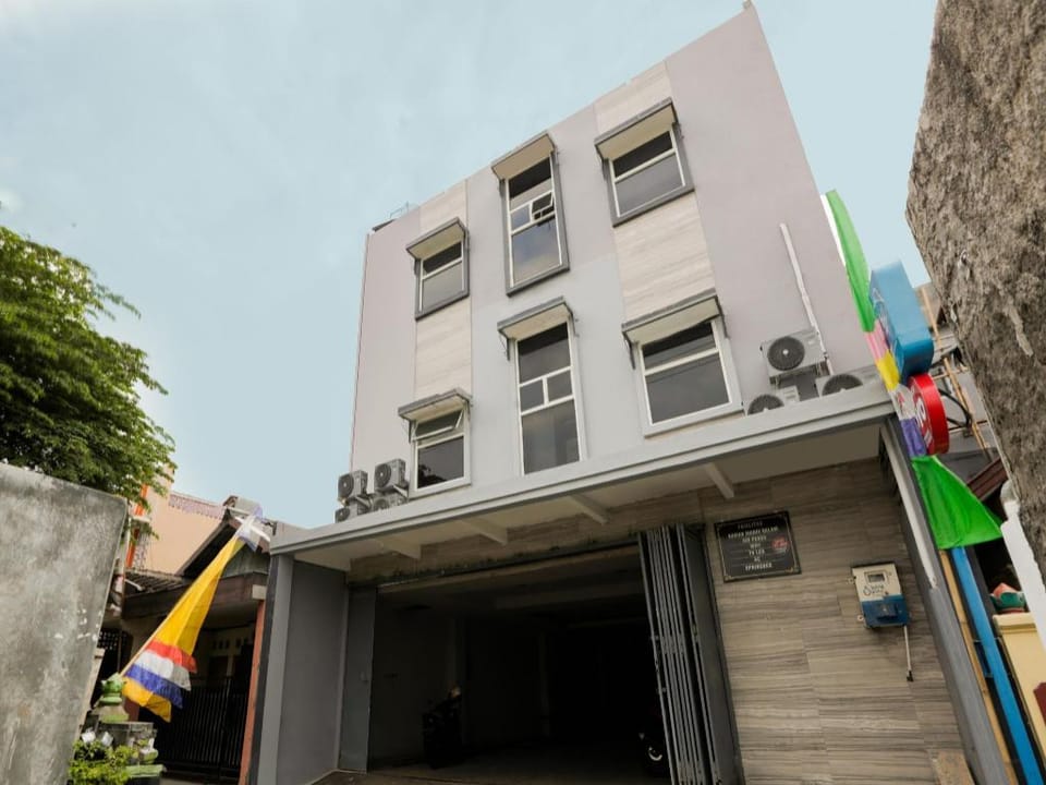 Hotel O Tamansari Guest House Hotel in Indonesia