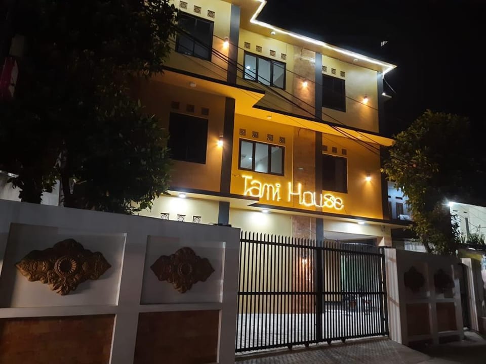 Tami House Bintaro Syariah Vacation rental in Jakarta