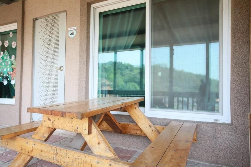 Suncheonman Barameui Undeok House Bed and Breakfast in South Korea