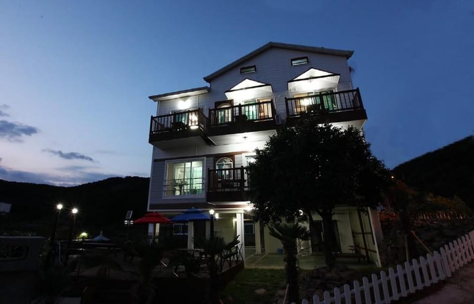Geojae Moraesoop Pension Bed and Breakfast in South Korea