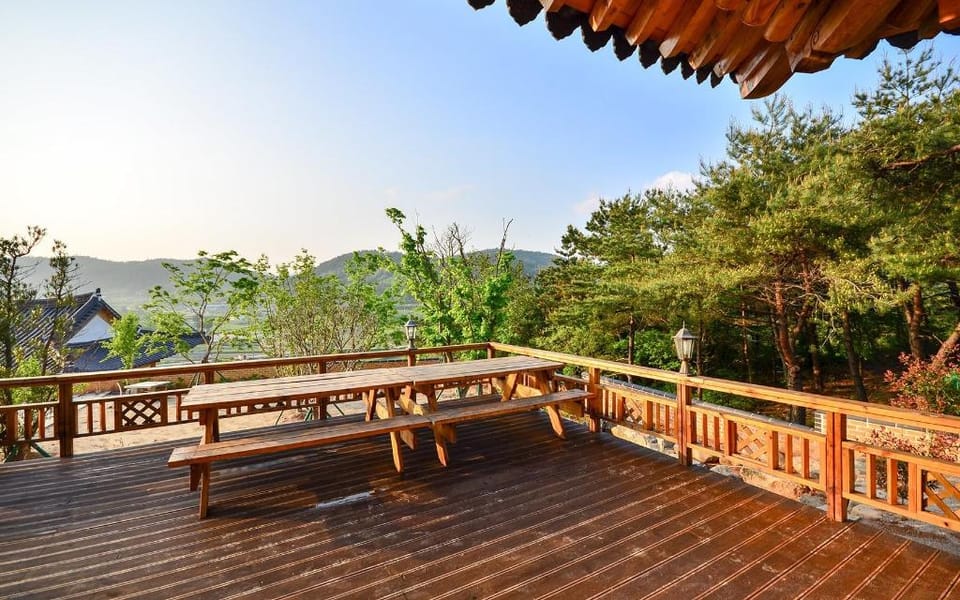 Yeosu Hanulchaeok Pension Apartment in South Korea