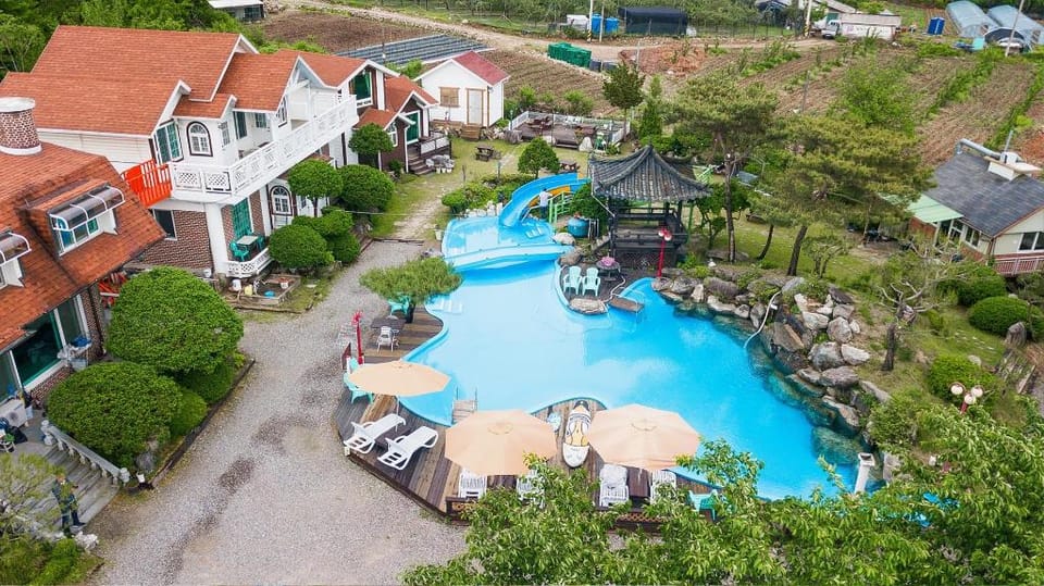 Kapyeong Ilsang Talchul Pension Water Slide Bed and Breakfast in Gyeonggi-do