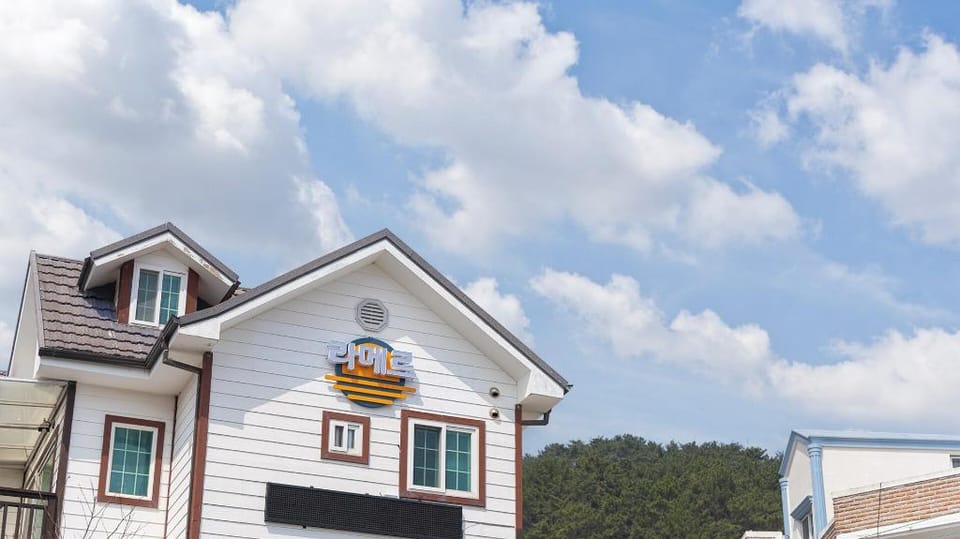 Geojae Lamer Pension Bed and Breakfast in South Korea