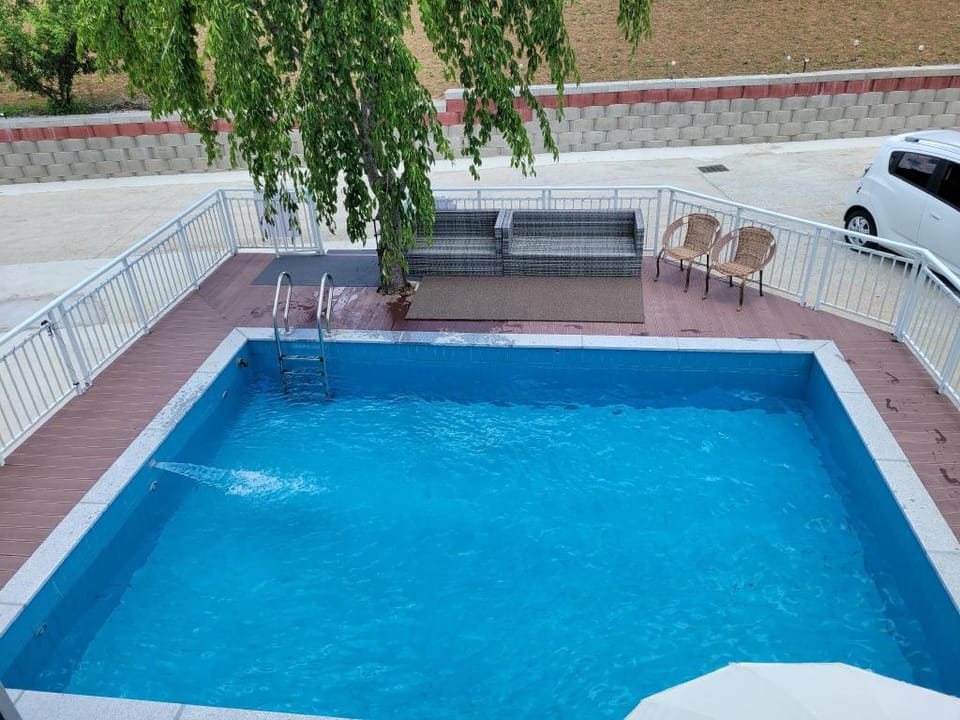 Sancheong Duh Joeunnal Pension Bed and Breakfast in South Korea