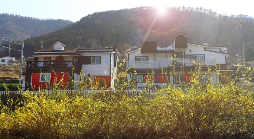 Namhae Bluesyun Pension Bed and Breakfast in South Korea