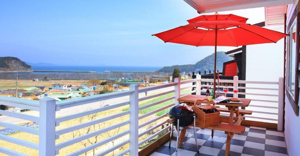 Namhae Bluesyun Pension Bed and Breakfast in South Korea
