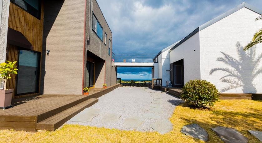 Jeju batdol guesthouse Hotel in South Korea