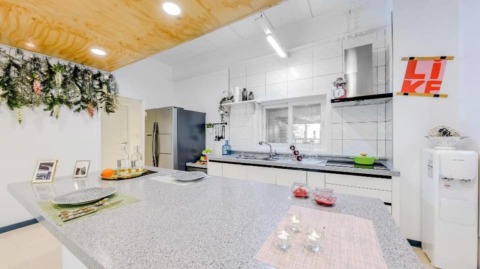 daebudo thewhite pension Bed and Breakfast in Gyeonggi-do