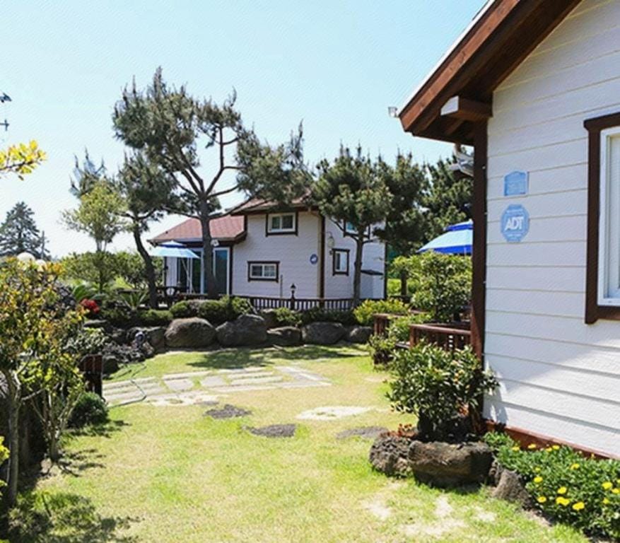 jeju neulpureon house Bed and Breakfast in South Korea