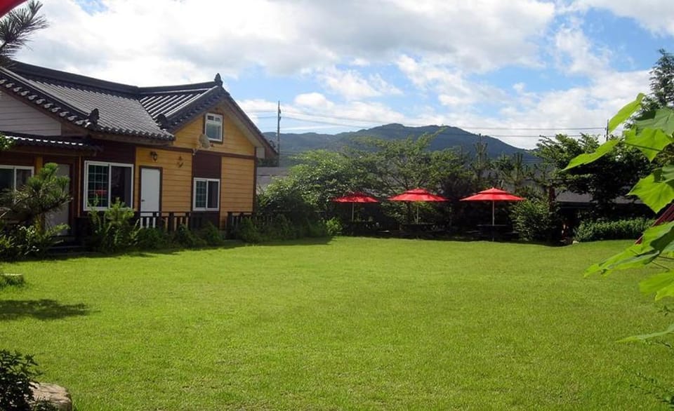 Gyeongju baramggot pension Bed and Breakfast in South Korea