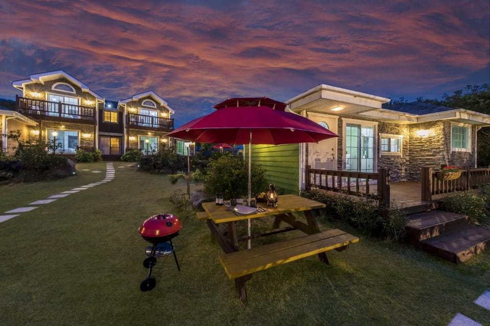 Seogwipo juville pension Bed and Breakfast in South Korea