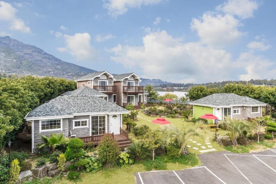 Seogwipo juville pension Bed and Breakfast in South Korea