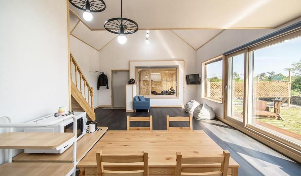 jeju jamjanun bike dokche pension Bed and Breakfast in South Korea