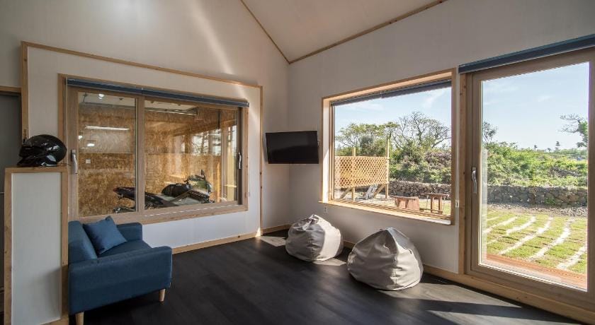 jeju jamjanun bike dokche pension Bed and Breakfast in South Korea