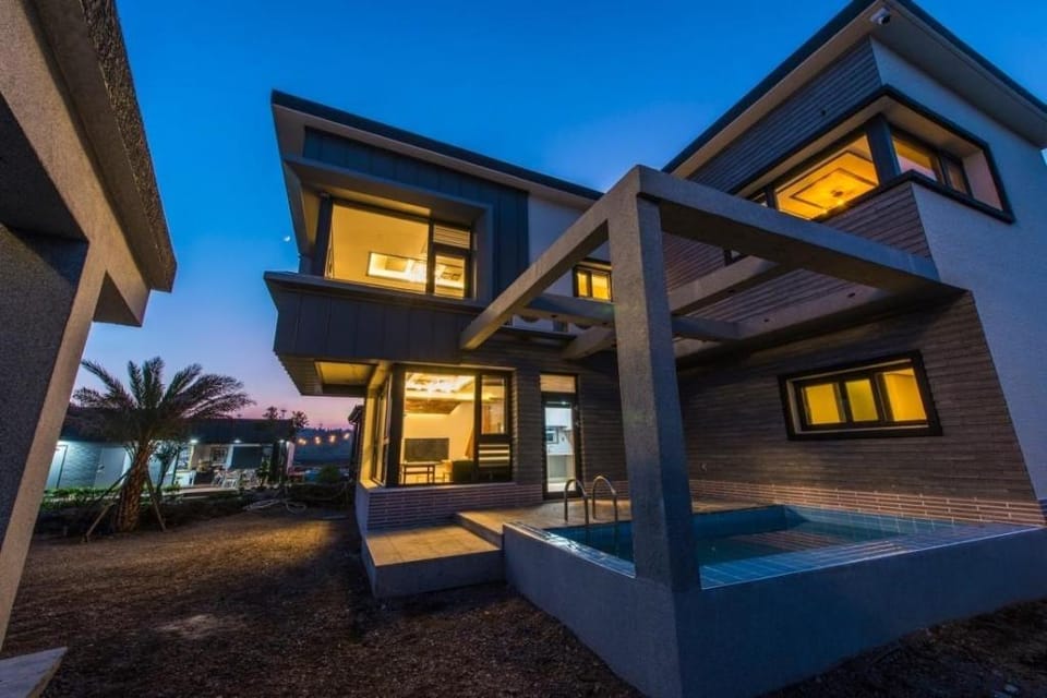 sungsan thesumplus pool villa Bed and Breakfast in South Korea