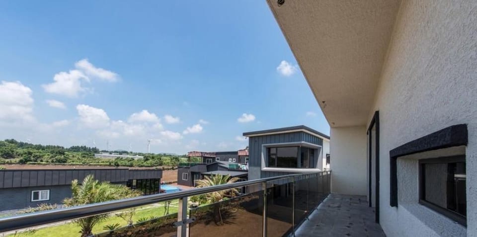 sungsan thesumplus pool villa Bed and Breakfast in South Korea