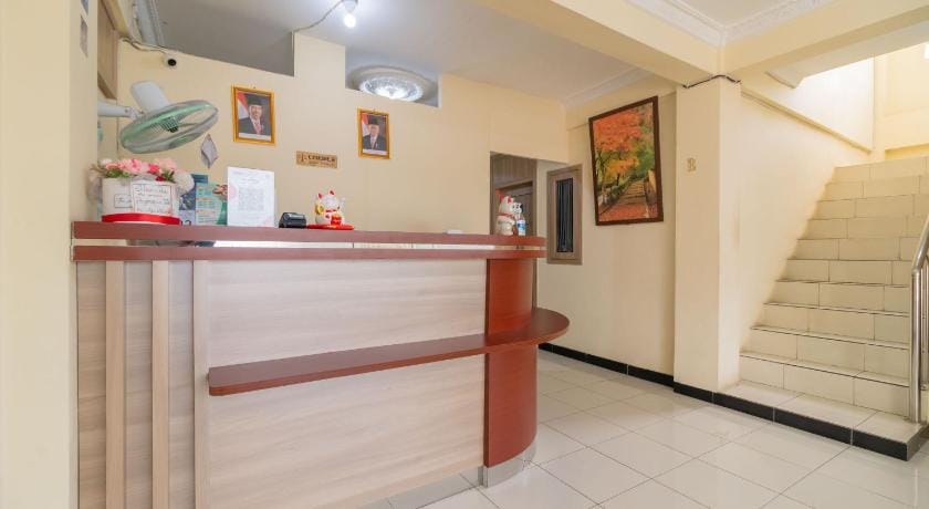 RedDoorz @ Jalan Kolonel Haji Burlian Palembang 2 Hotel in Indonesia