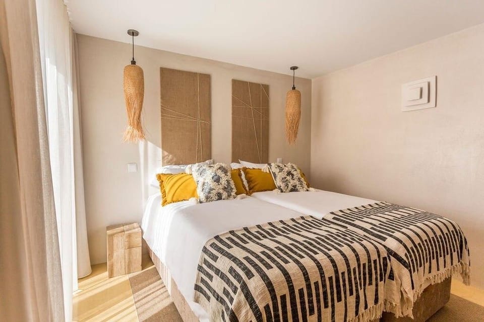 SEA´YA Family Surf Houses - Villa Cresmina Vacation rental in Cascais