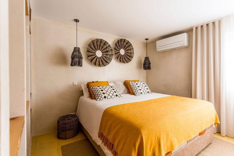 SEA´YA Family Surf Houses - Villa Cresmina Vacation rental in Cascais