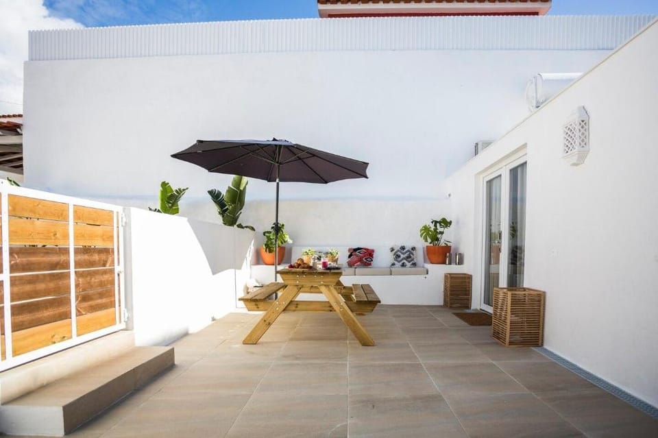 SEA´YA Family Surf Houses - Villa Abano Vacation rental in Cascais