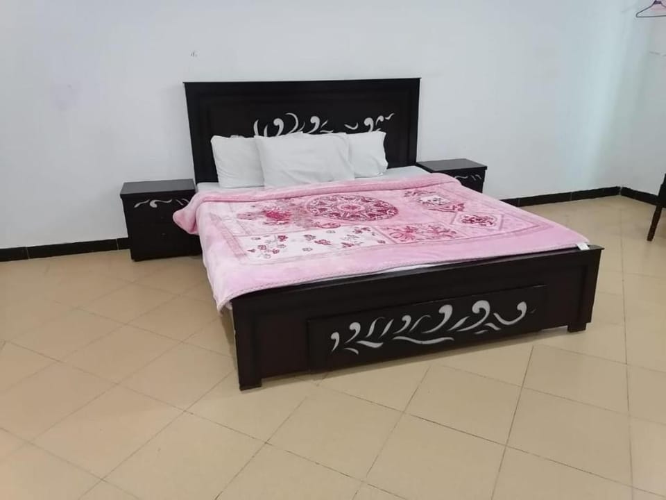 Lux Lounge Guest House Hotel in Islamabad