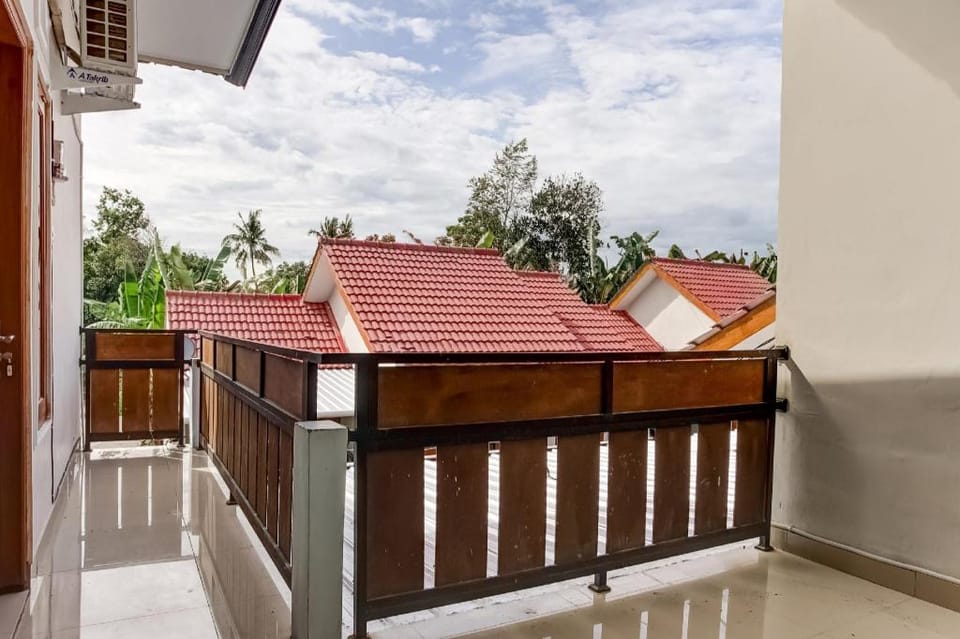 OYO 90174 E.barly Syariah Hotel in Special Region of Yogyakarta