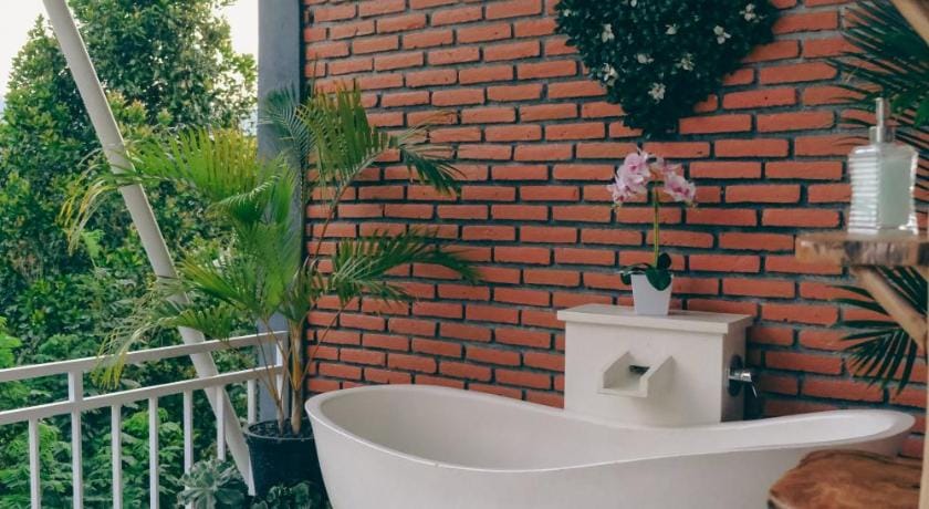Moondock Luxury Camp Luxury tent in Bali