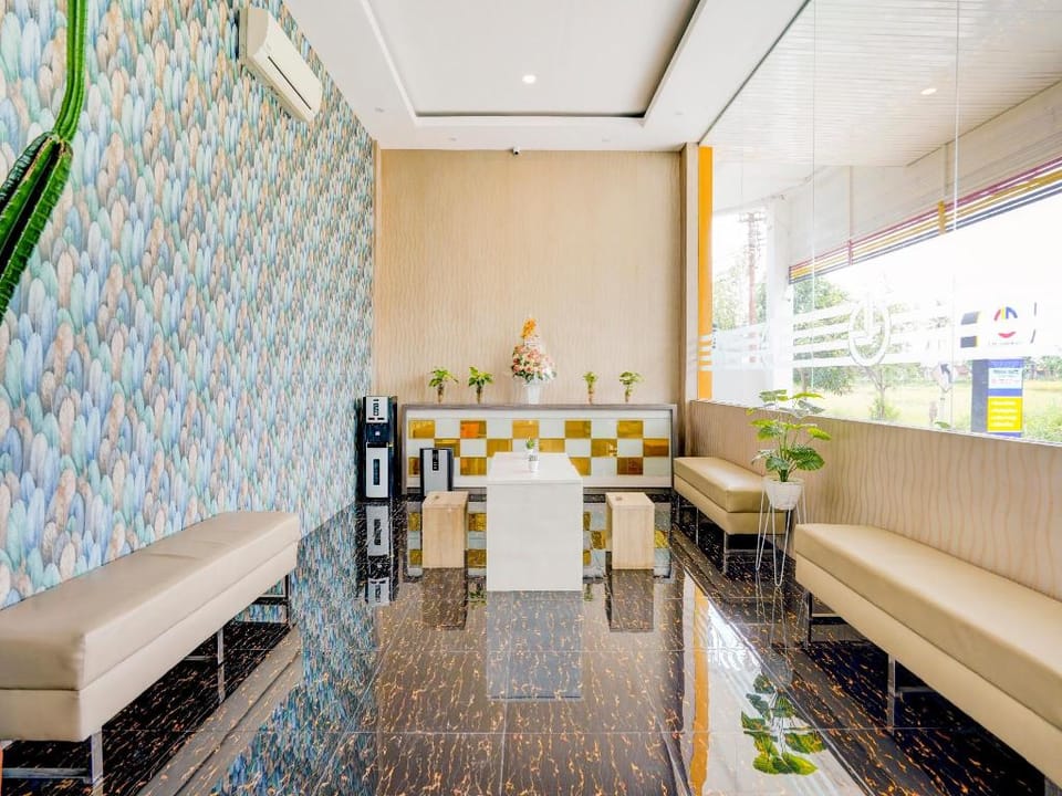 LG Hotel Jember by Callirooms Hotel in East Java