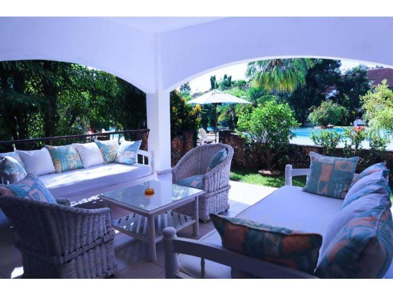Woburn Residence Club. Bed and Breakfast in Malindi
