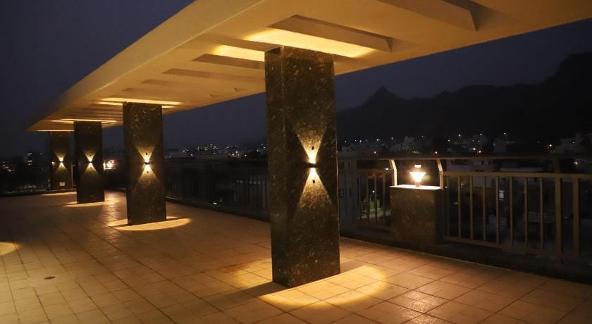 clover inn Hotel in Udaipur