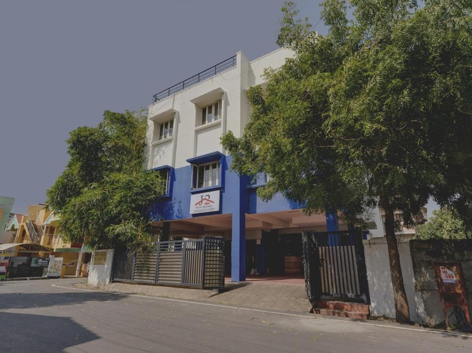 Hotel O J2 Service Apartment Hotel in Chennai