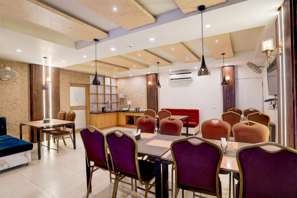 Super Townhouse Oak Arvindo Park Indira Nagar Formerly Rama Inn Hotel in Lucknow