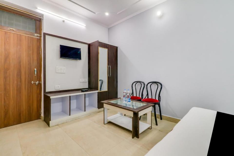 Capital O 76417 Heritage House Hotel in Uttar Pradesh