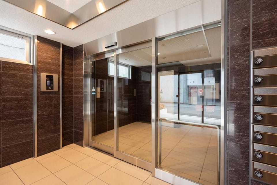 谷町君星ホテル九条27 Apartment in Osaka