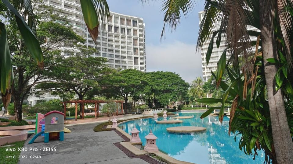 Hua Hin Boathouse Spacious 1-BR, 15,000 sqm pools Apartment in Hua Hin District