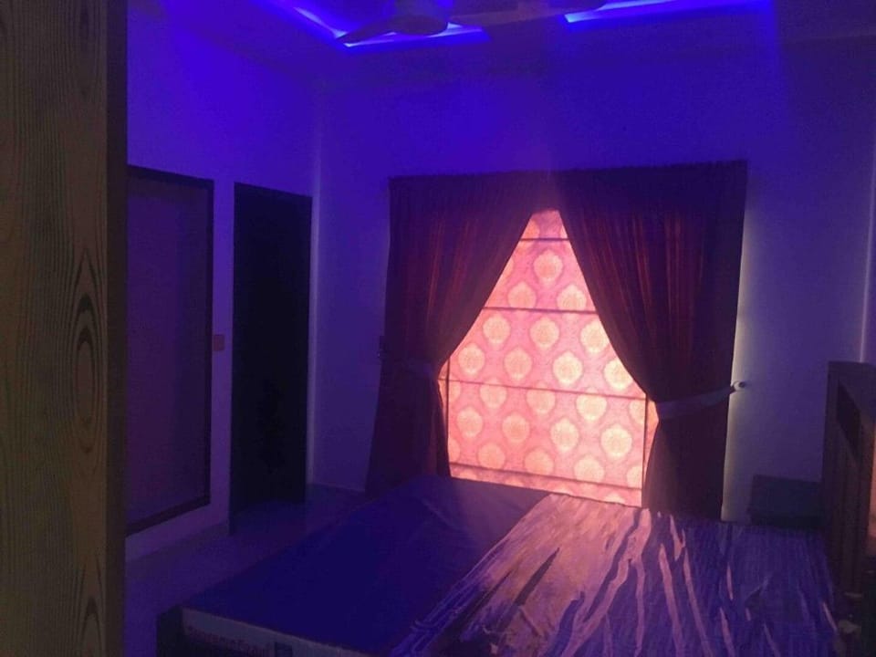 Comfortable stay with affordable price Vacation rental in Lahore