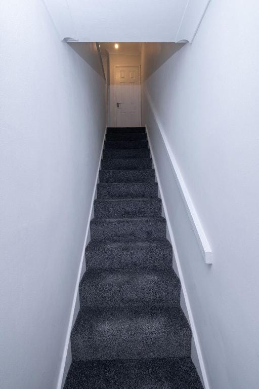 Arista House- 3 Bed with parking-sleeps up to 7! Vacation rental in England