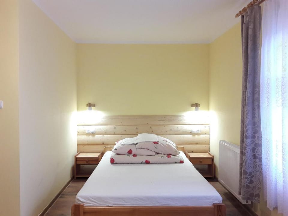 Beztroska Chata w Bieszczadach z Kominkiem Vacation rental in Slovakia