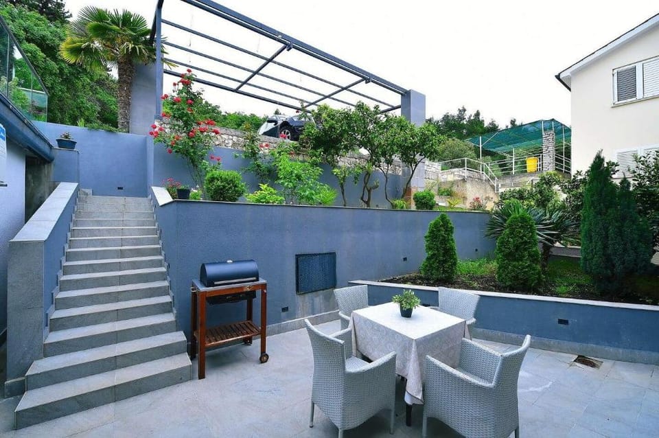 Aparments Vanilla II with beautiful Seaview Apartment in Istria County