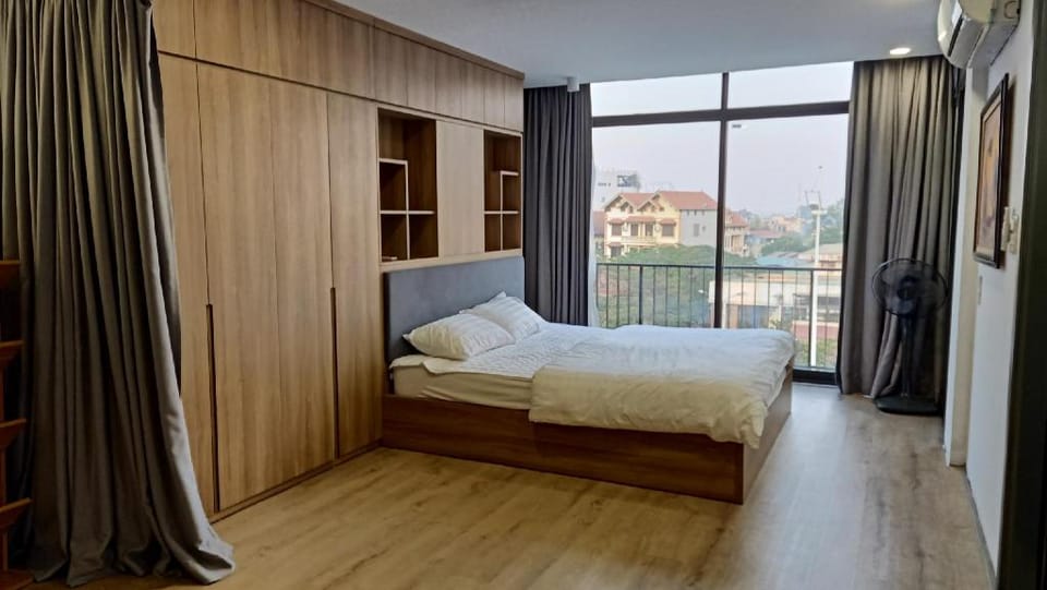 Green West Lake Apartment in Laos