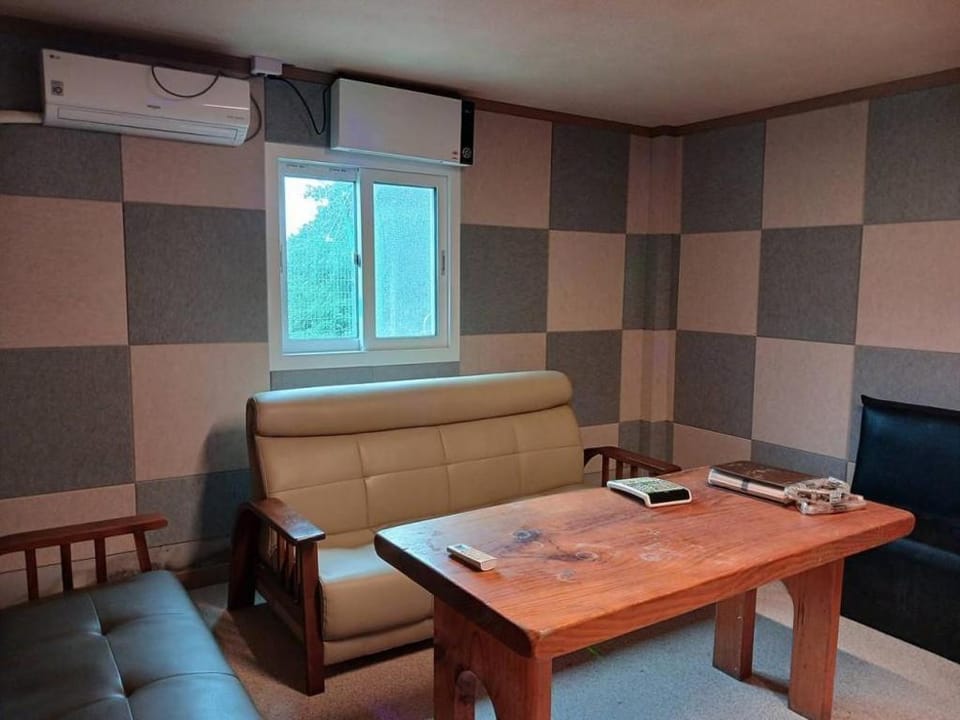 Hue travel Pension Bed and Breakfast in South Korea