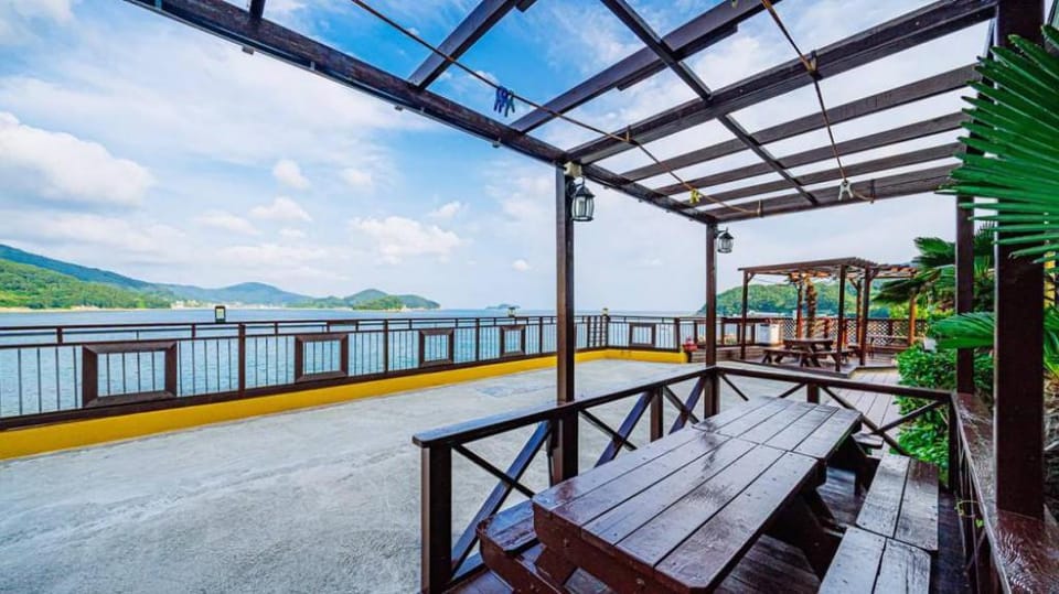 Golden wave pension Bed and Breakfast in South Korea