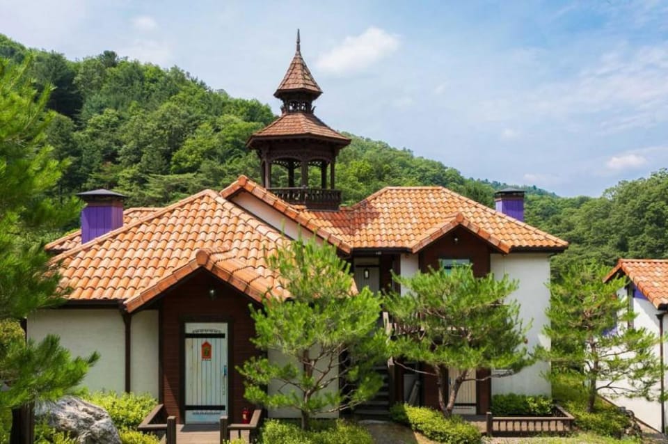 Yangpyung Lavin Pension Bed and Breakfast in Gyeonggi-do