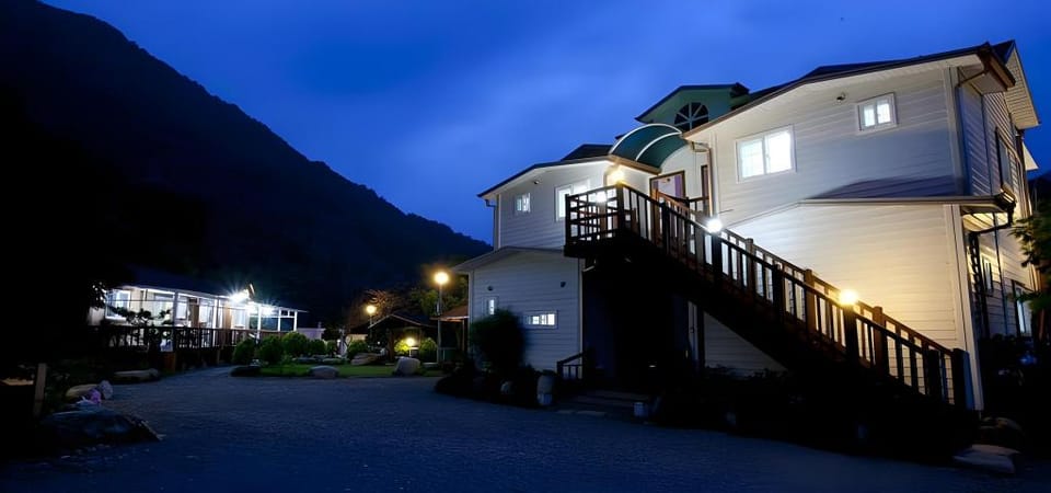 Bandi Hwangto Pension Bed and Breakfast in South Korea