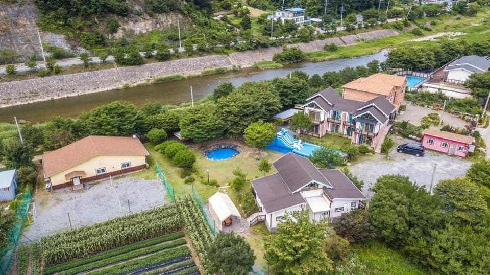 Ain Pension Bed and Breakfast in Gyeonggi-do