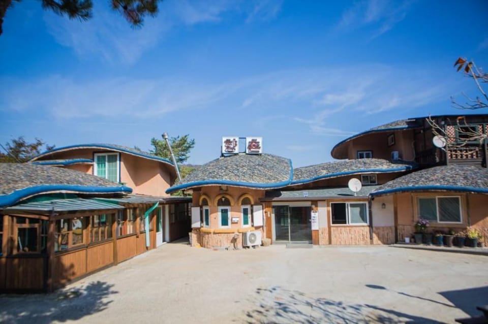Hyeongcheon Pension Bed and Breakfast in South Korea