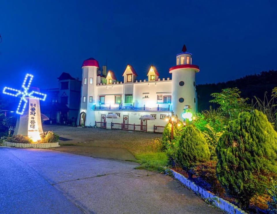 Windmill and light house pension Bed and Breakfast in Gyeonggi-do