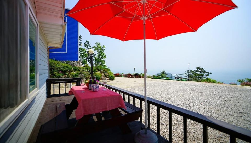 Buan Bada Poongkyung Pension Bed and Breakfast in South Korea