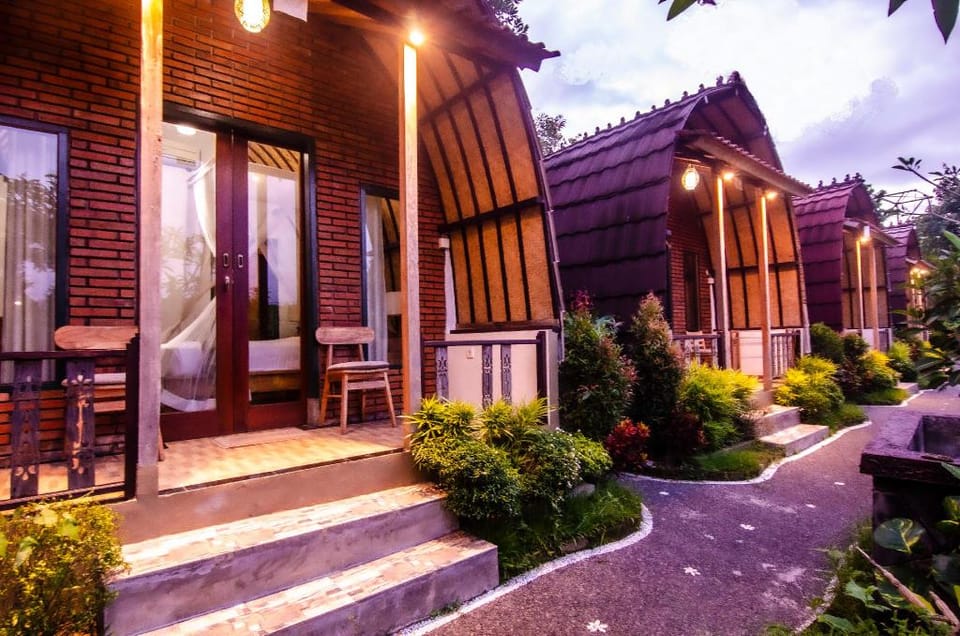 Big Tree House (3BR) Villa in Sukawati
